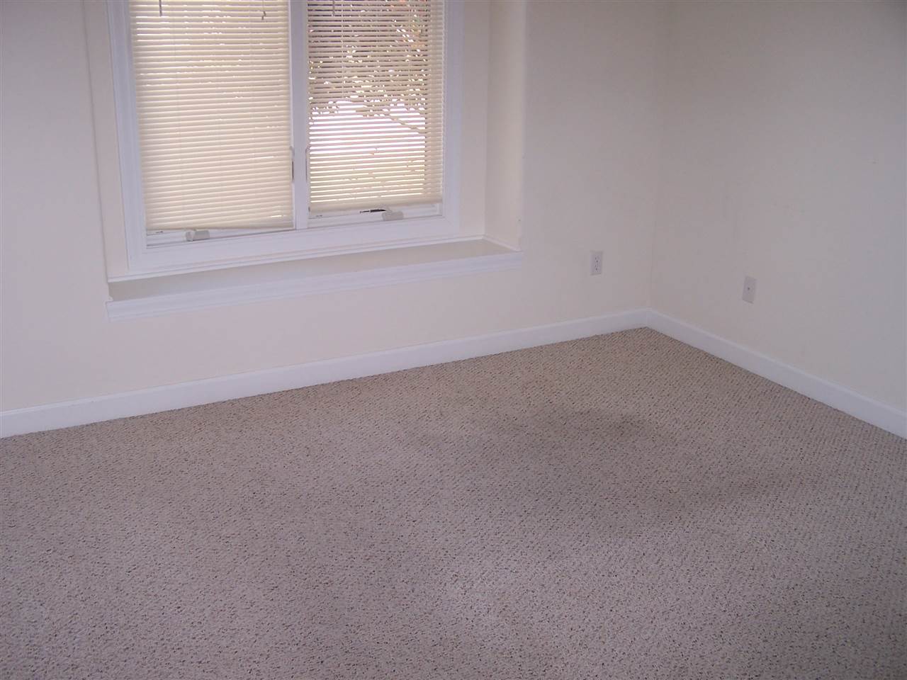 1661 Fairway Drive Decatur, IN 46733 - Photo 5 of 11