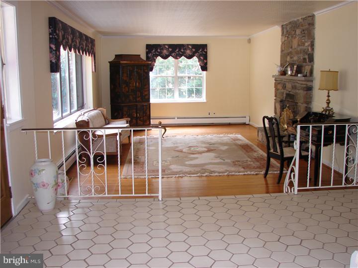 1048 Sproul Road Bryn Mawr, PA 19010 - Photo 5 of 25 Gallery Image 5