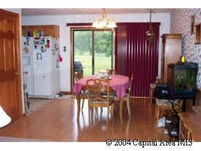 6 Village Green Road Petersburg, IL 62675 - Photo 5 of 8