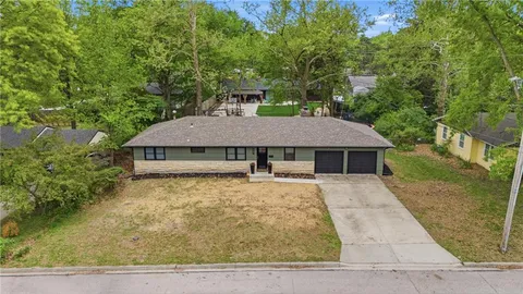 $439,000 | 927 West 20th Terrace, Lawrence, KS 66046