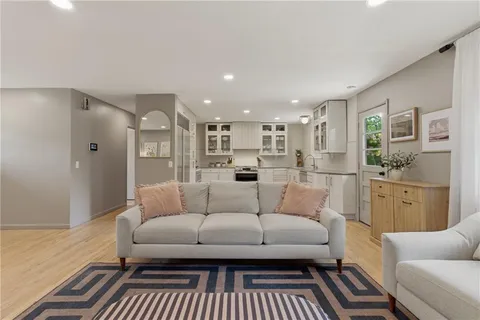 $439,000 | 927 West 20th Terrace, Lawrence, KS 66046
