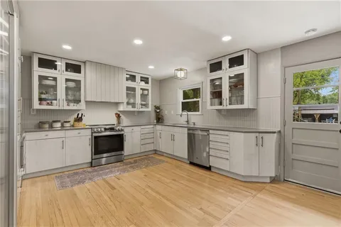 $439,000 | 927 West 20th Terrace, Lawrence, KS 66046