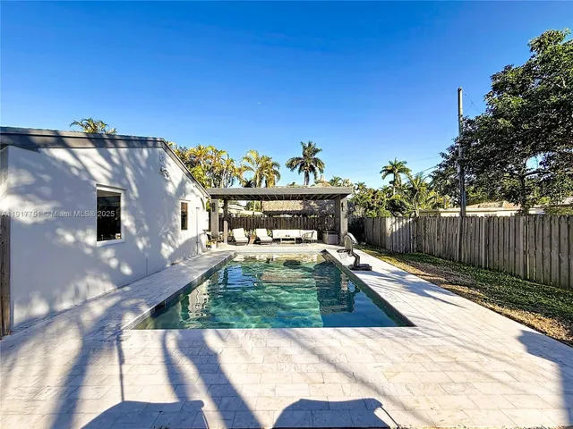 $787,500 | 1031 North 16th Avenue, Hollywood, FL 33020