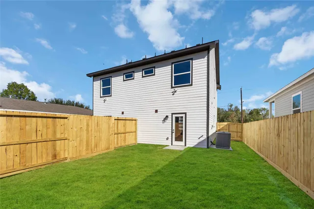 $1,600 | 5523 Haight Street, Unit B, Houston, TX 77028