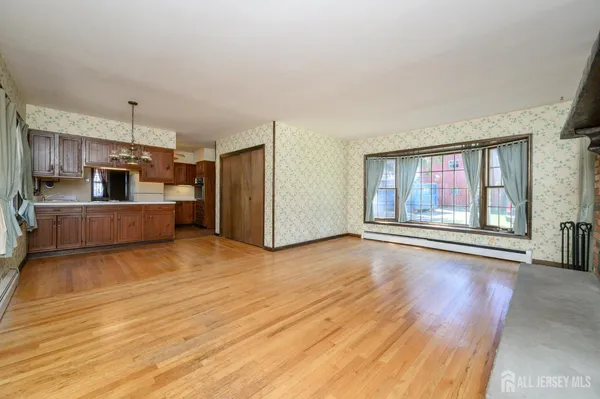 $750,000 | 105 Morning Glory Road, Warren, NJ 07059