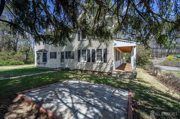 $750,000 | 105 Morning Glory Road, Warren, NJ 07059