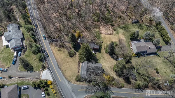 $750,000 | 105 Morning Glory Road, Warren, NJ 07059