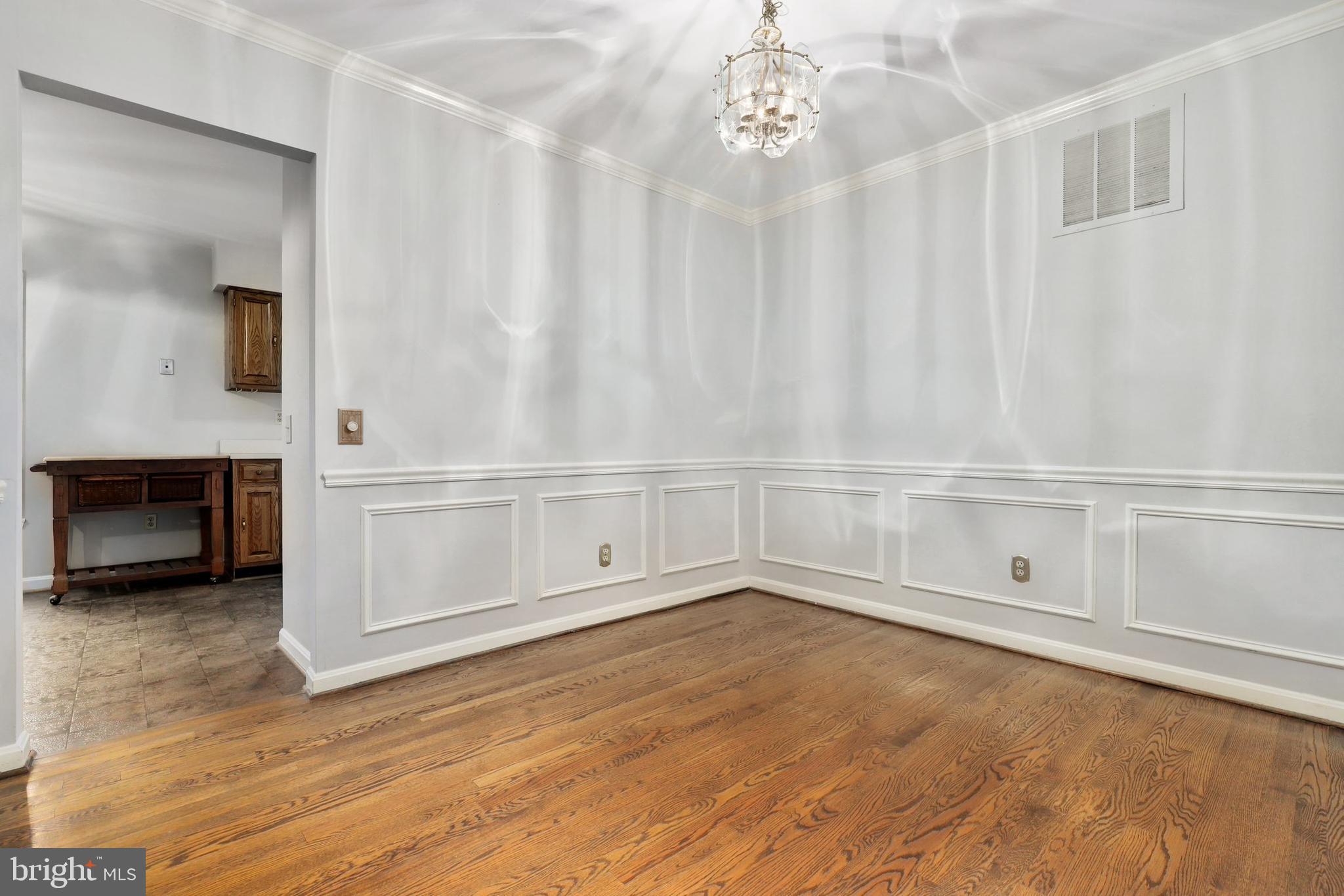 4624 4th Road North Arlington, VA 22203 - Photo 4 of 31 Gallery Image 4