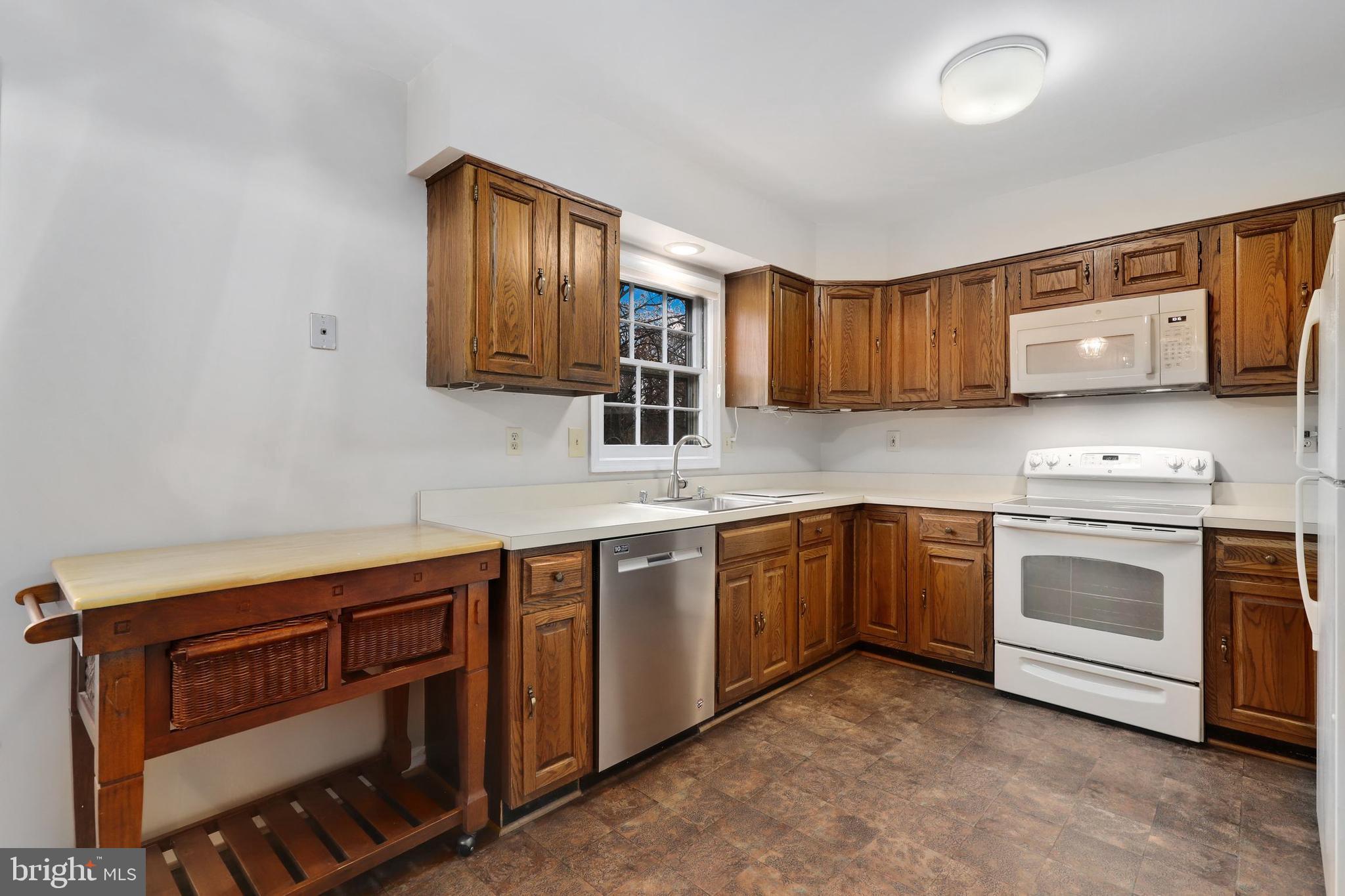 4624 4th Road North Arlington, VA 22203 - Photo 7 of 31 Gallery Image 7