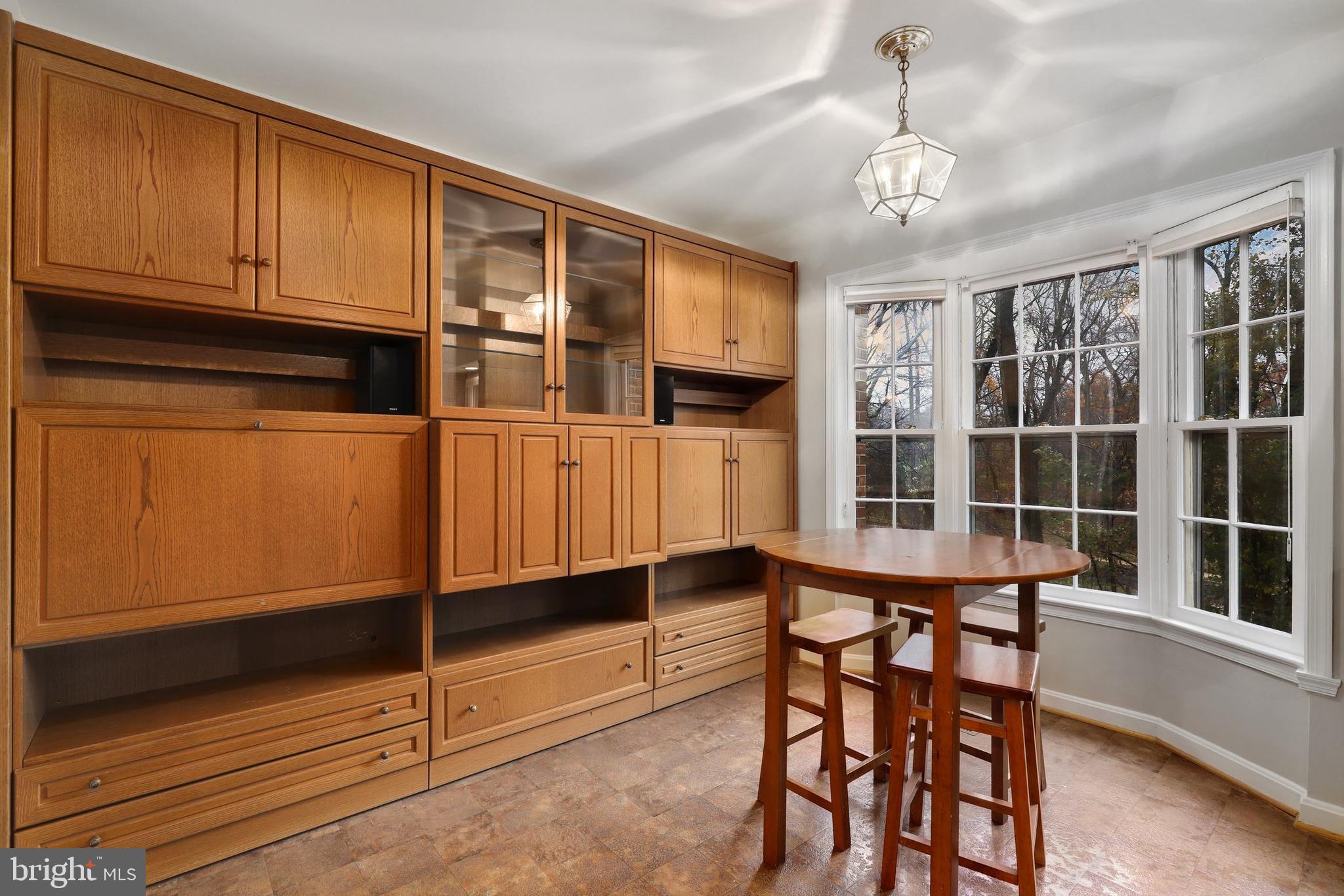 4624 4th Road North Arlington, VA 22203 - Photo 8 of 31 Gallery Image 8