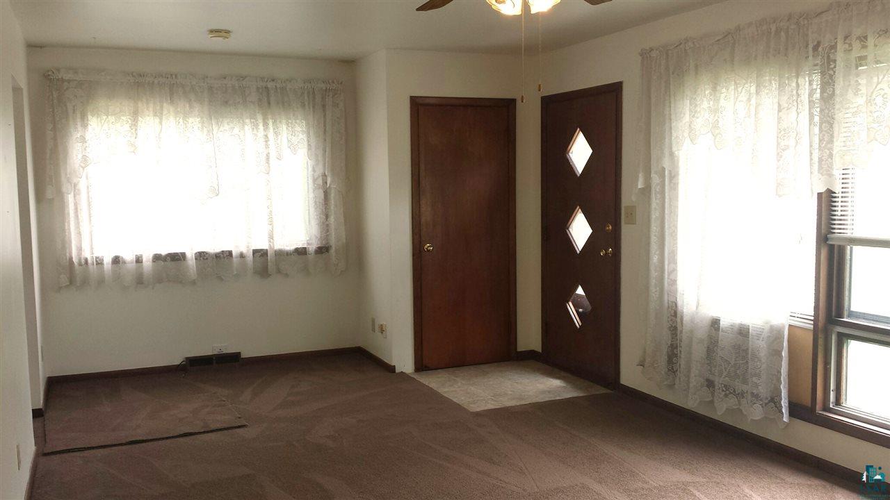 3525 Martin Road Duluth, MN 55803 - Photo 4 of 24