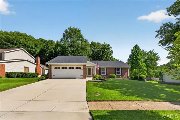 $399,000 | 1471 Cherry Creek Lane, Manchester, MO 63021