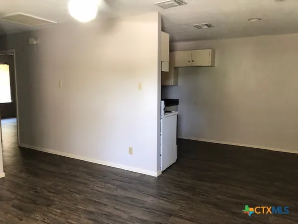 $1,150 | 310 Brackenridge Lane, Unit 1, Seguin, TX 78155