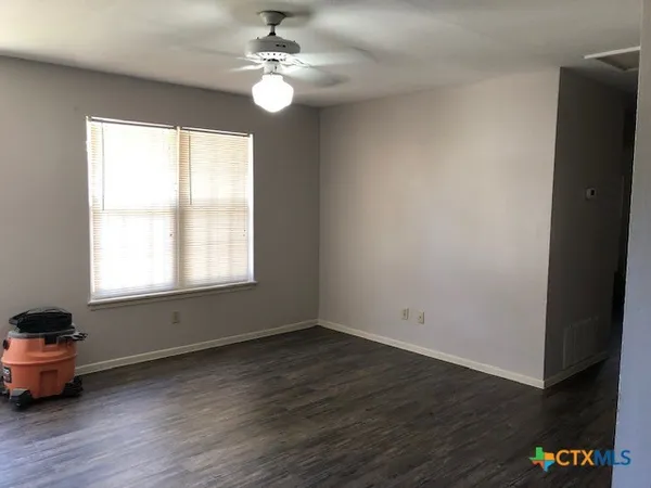 $1,150 | 310 Brackenridge Lane, Unit 1, Seguin, TX 78155