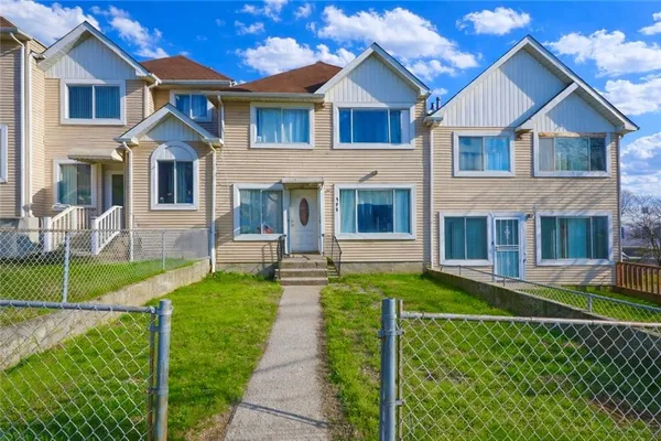 $499,000 | 163 Boyd Street | Stapleton