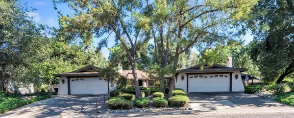 $899,000 | 7702 Southcliff Drive, Fair Oaks, CA 95628