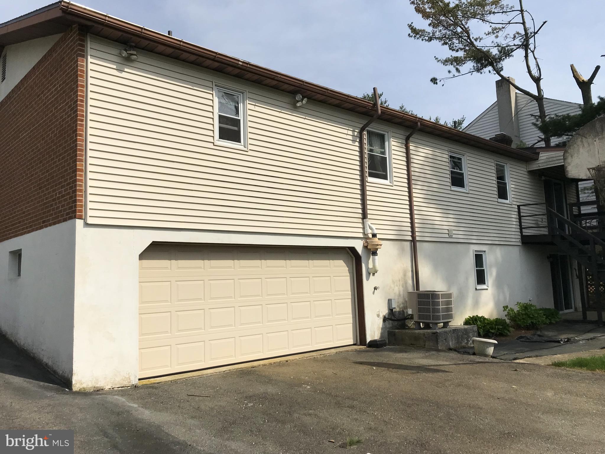 211 New Castle Drive Reading, PA 19607 - Photo 54 of 63 Gallery Image 54