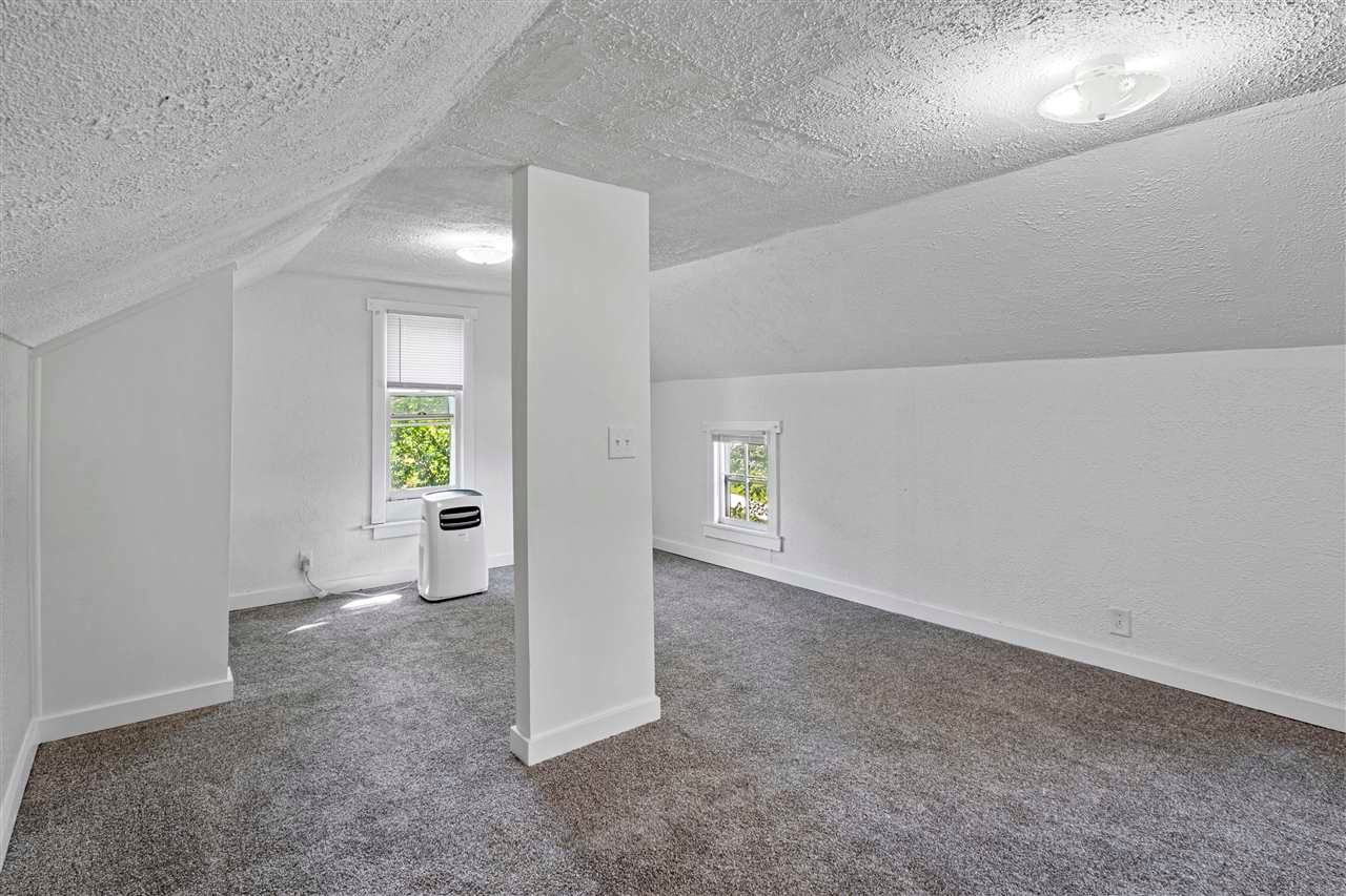 141 East 3rd Street Riverside, IA 52327 - Photo 10 of 16 Gallery Image 10