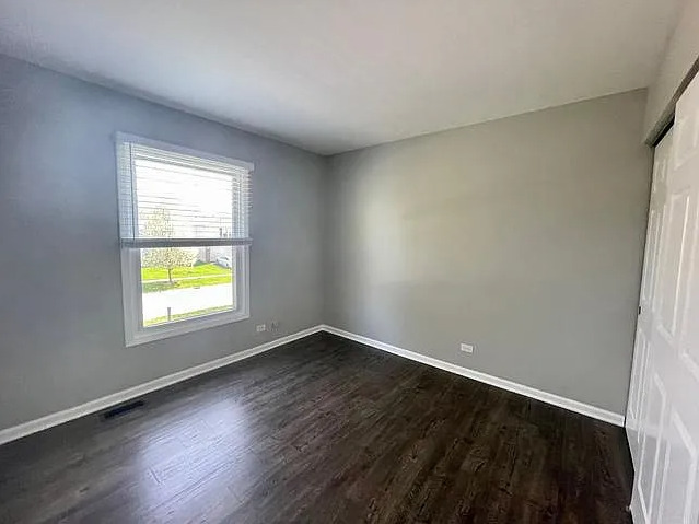 168 Farm Gate Lane Bolingbrook, IL 60440 - Photo 8 of 17