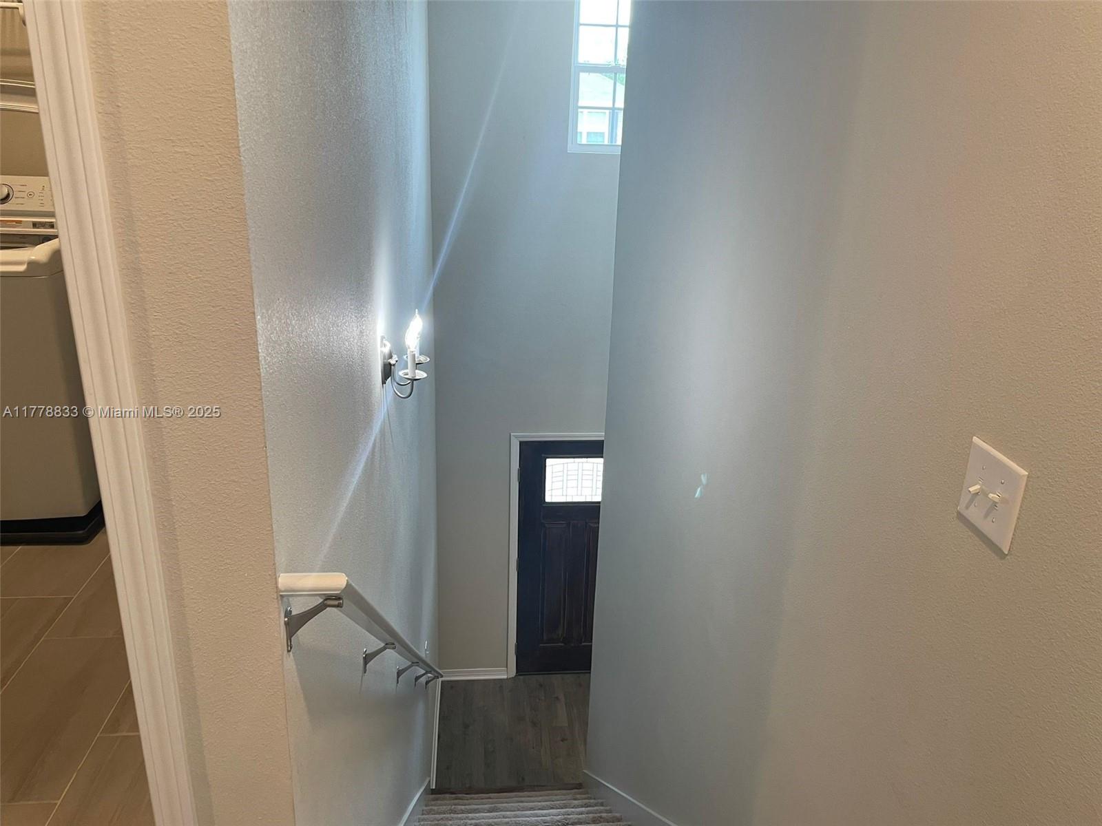 219 Wainwright Drive Crestview, FL 32539 - Photo 31 of 31 a view of a hallway