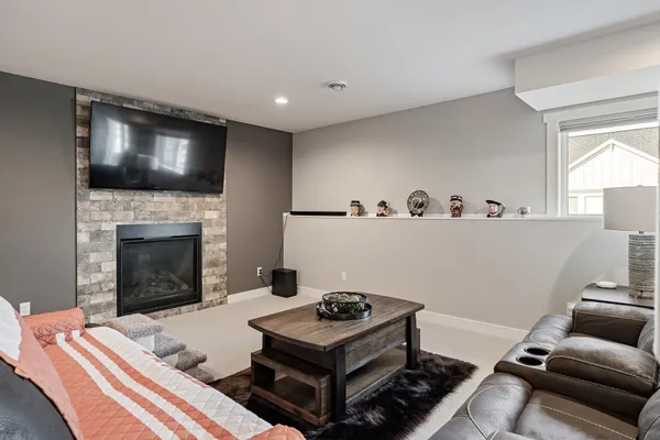 $625,000 | 614 Forest View Drive, Holmen, WI 54636