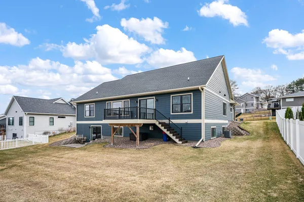 $625,000 | 614 Forest View Drive, Holmen, WI 54636