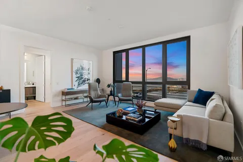 $1,890,000 | 1 Bristol Court, Unit 206, San Francisco, CA 94130