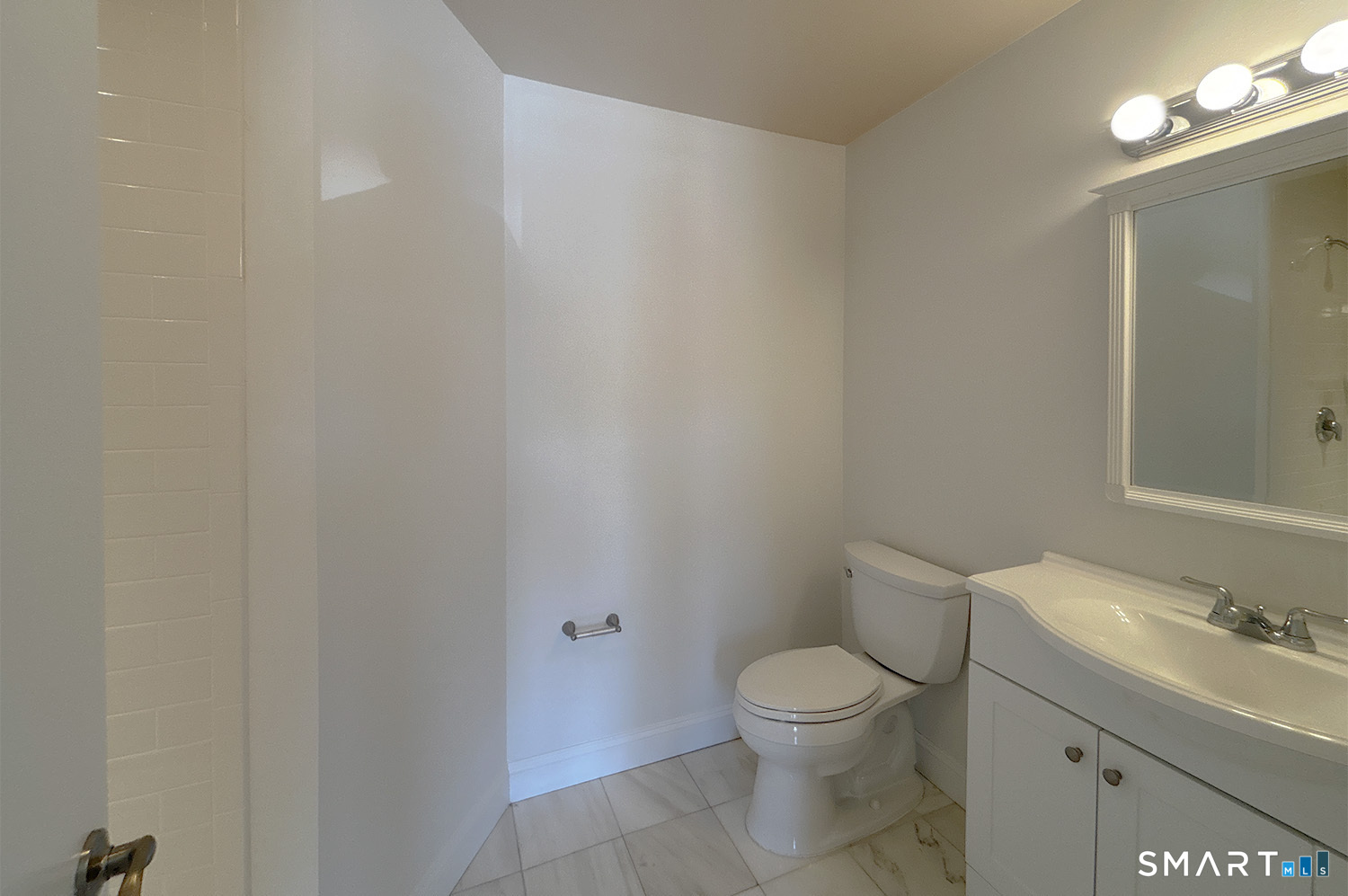 1139 Post Road, Unit 2A Fairfield, CT 06824 - Photo 11 of 17