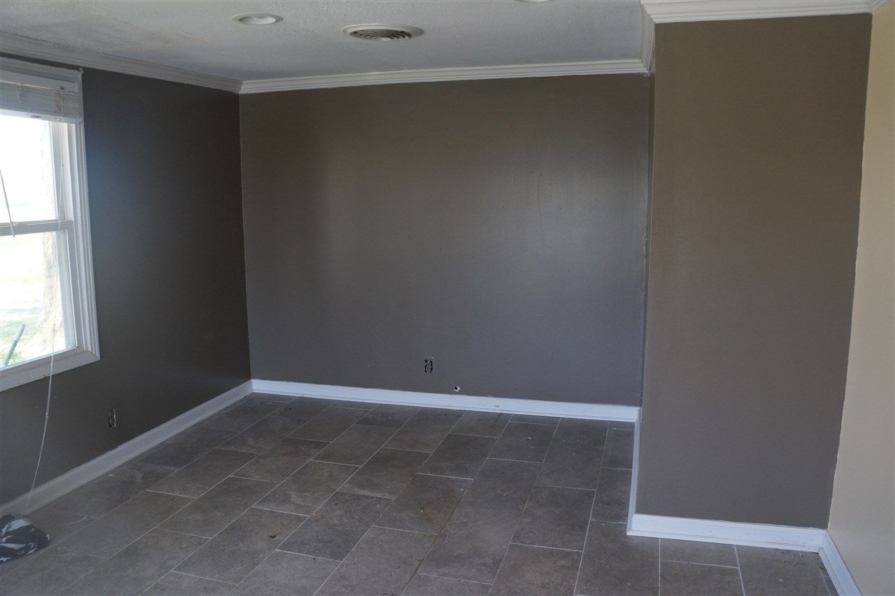 3535 Russellville Road Franklin, KY 42134 - Photo 8 of 14 Gallery Image 8