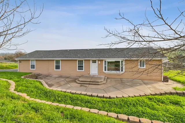 $445,000 | 3814 Lakeview Drive, Ione, CA 95640