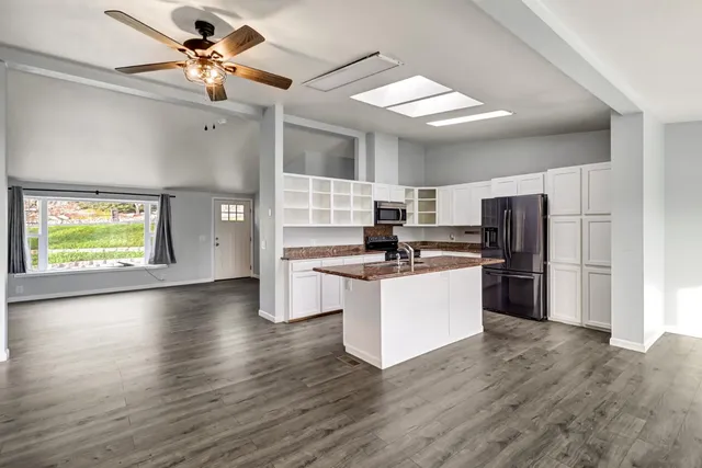 $445,000 | 3814 Lakeview Drive, Ione, CA 95640