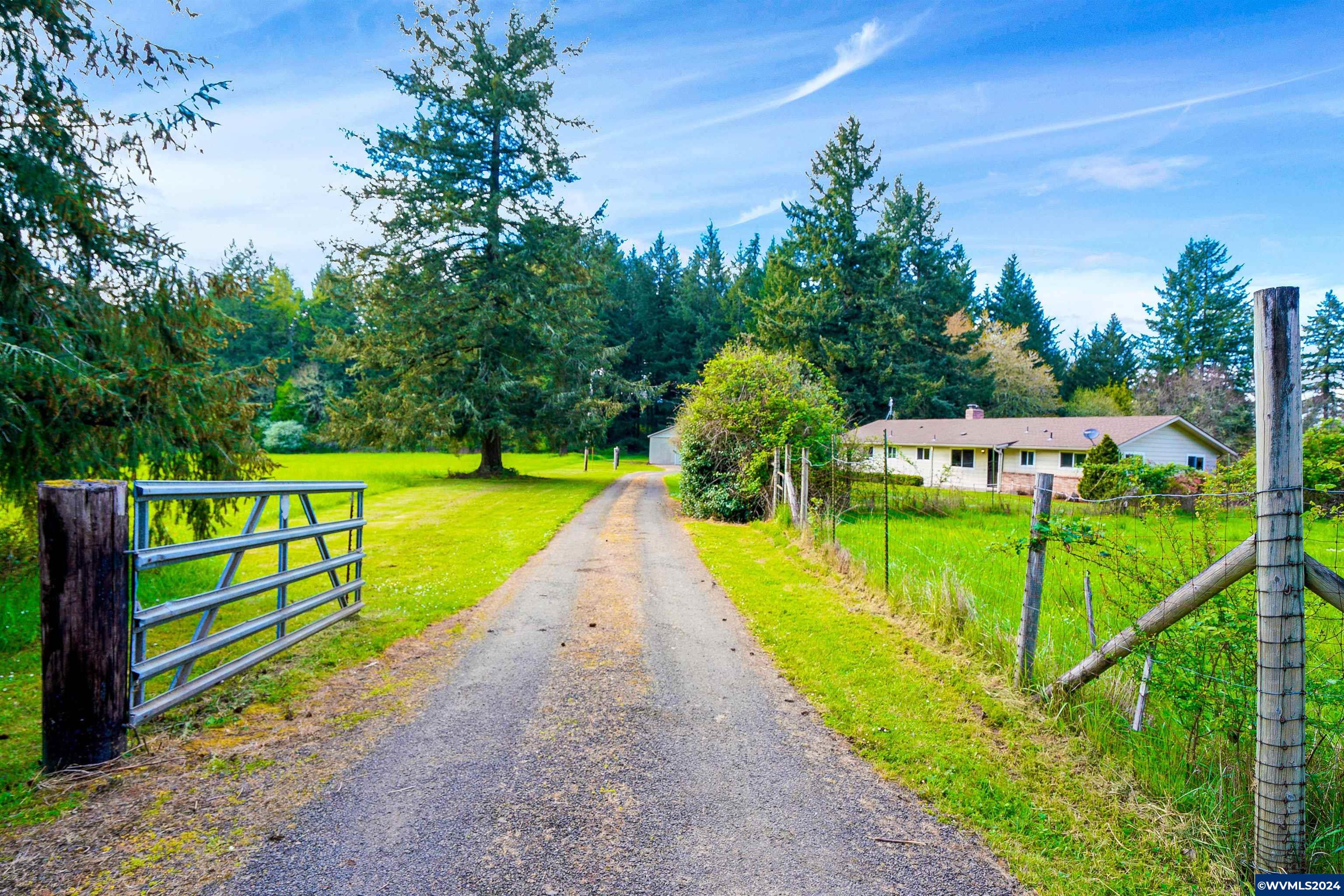 33522 Totem Pole Road Lebanon, OR 97355 - Photo 13 of 42 Gallery Image 13