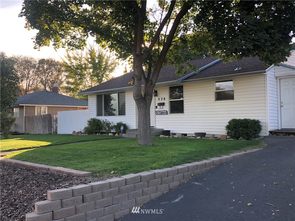 538 North Clark Road Moses Lake, WA 98837 - Photo 1 of 25 Gallery Image 1