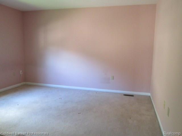 31235 Country Ridge Circle Farmington Hills, MI 48331 - Photo 23 of 32