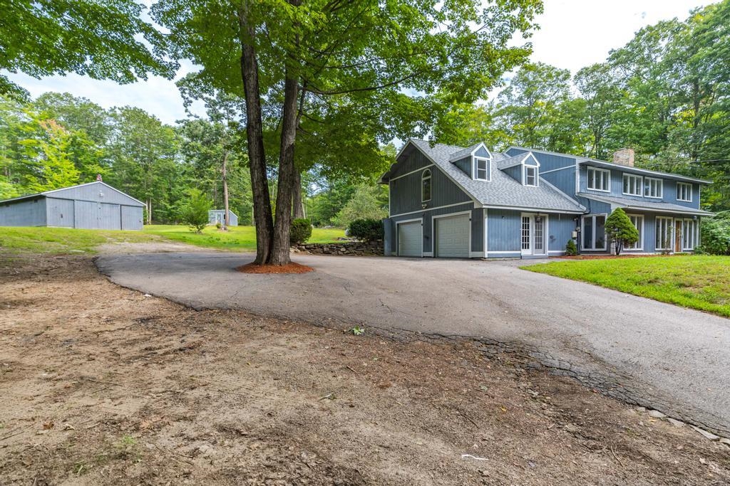 11 Oldham Road Hampstead, NH 03841 - Photo 2 of 39