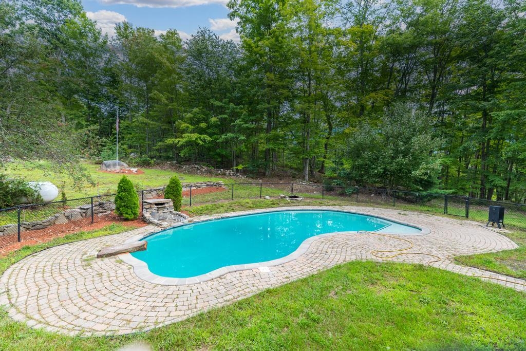 11 Oldham Road Hampstead, NH 03841 - Photo 35 of 39