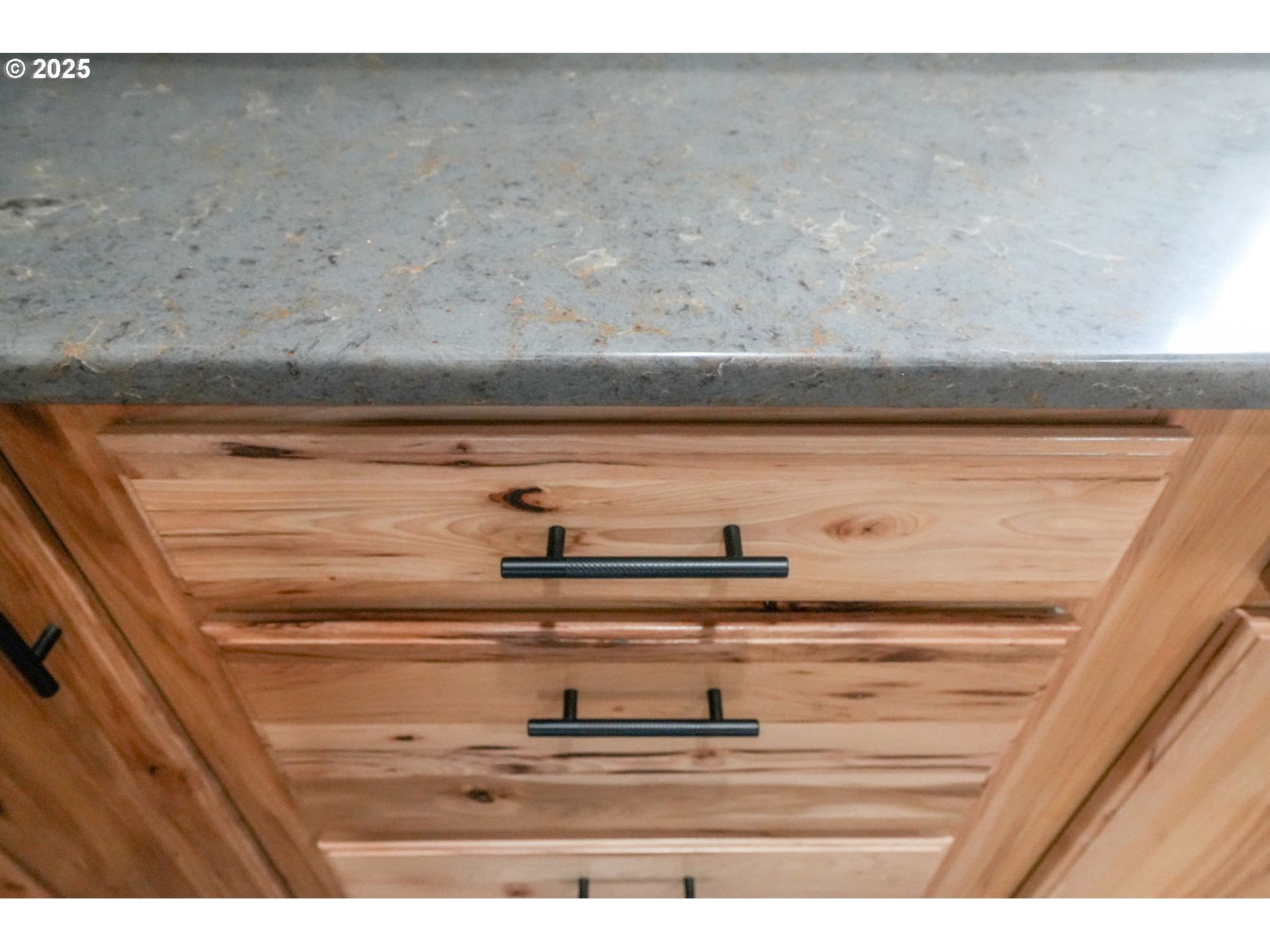 40219 North Dogwood Road Mill City, OR 97360 - Photo 23 of 47 a close view of washer and dryer