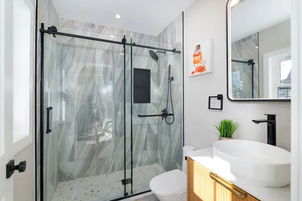 $899,000 | 13 Arlington Street, Unit B, Somerville, MA 02145