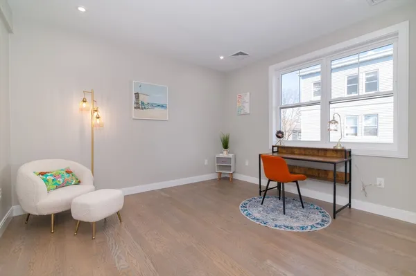 $899,000 | 13 Arlington Street, Unit B, Somerville, MA 02145