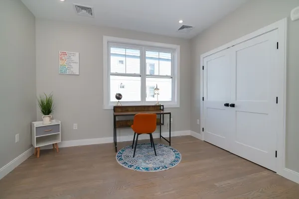 $899,000 | 13 Arlington Street, Unit B, Somerville, MA 02145