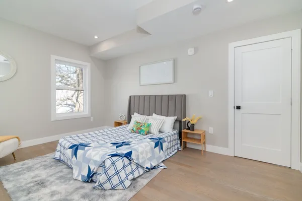 $899,000 | 13 Arlington Street, Unit B, Somerville, MA 02145