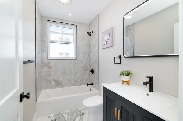 $899,000 | 13 Arlington Street, Unit B, Somerville, MA 02145