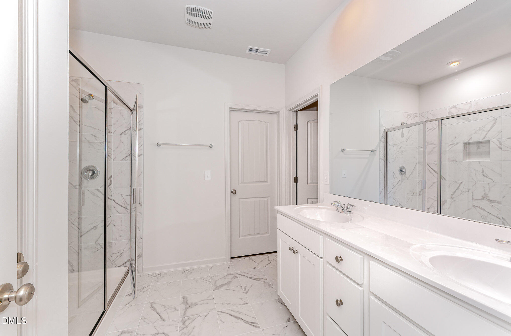 146 Starlet Ridge Way Clayton, NC 27520 - Photo 8 of 16 008_a7405561-edit_559