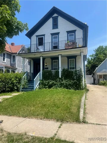 $1,400 | 113 Greenwood Place, Buffalo, NY 14213