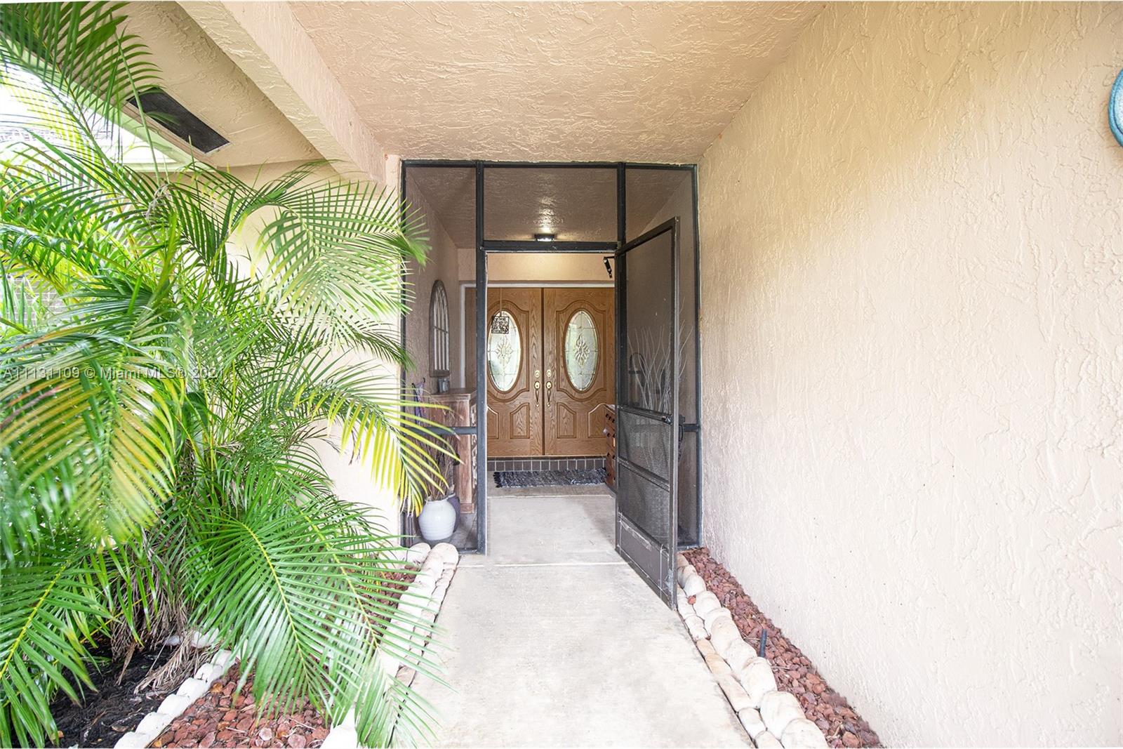 9248 Neptunes Basin Court Boca Raton, FL 33434 - Photo 3 of 34 a view of entryway
