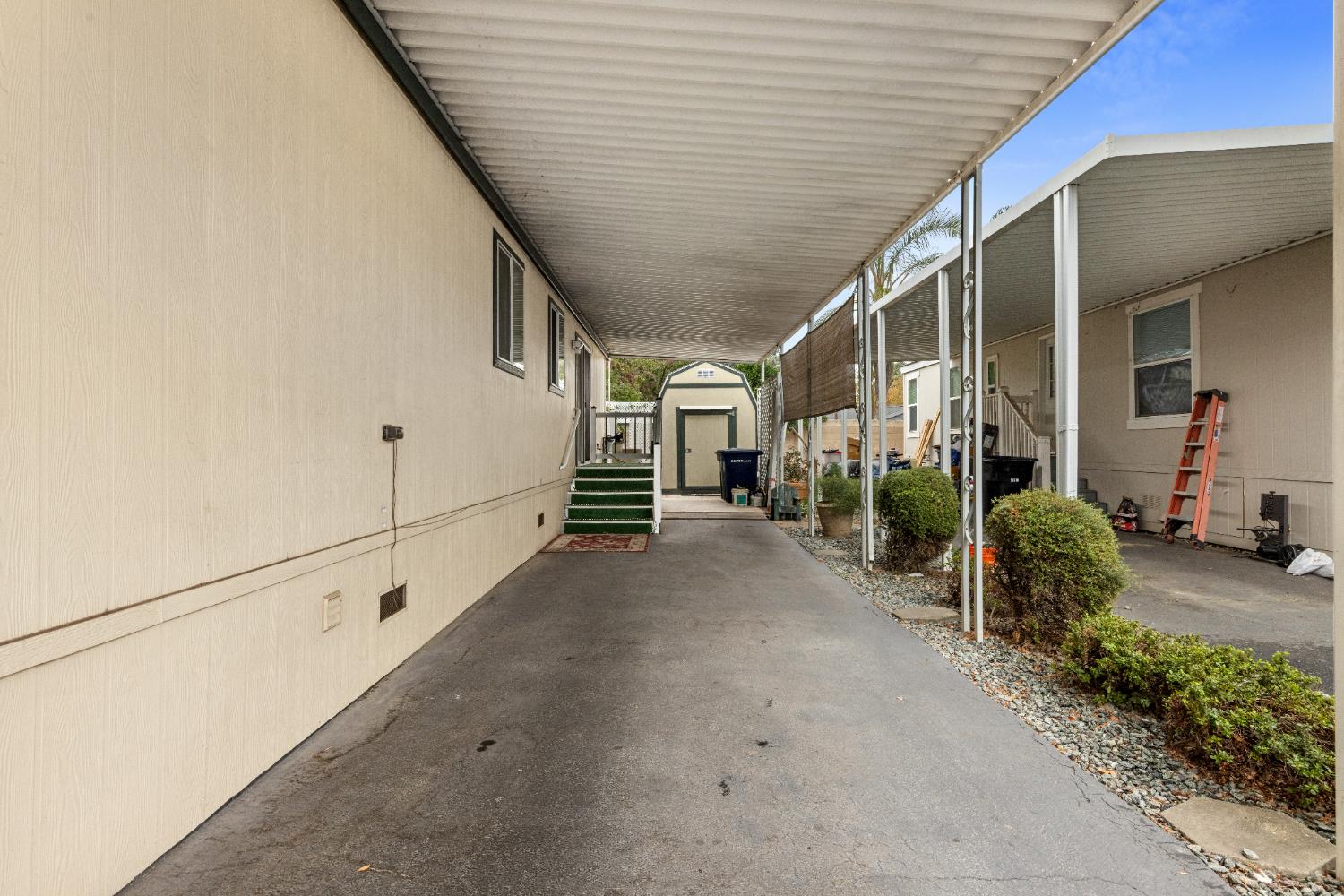 2621 Prescott Road, Unit 87 Modesto, CA 95350 - Photo 25 of 31 a view of a porch with seating space