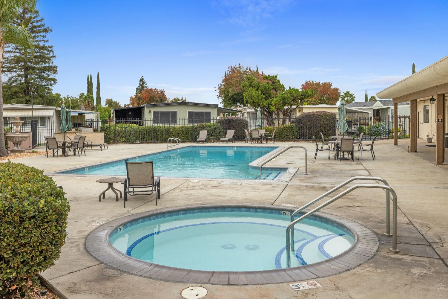 2621 Prescott Road, Unit 87 Modesto, CA 95350 - Photo 28 of 31 a view of a house with swimming pool