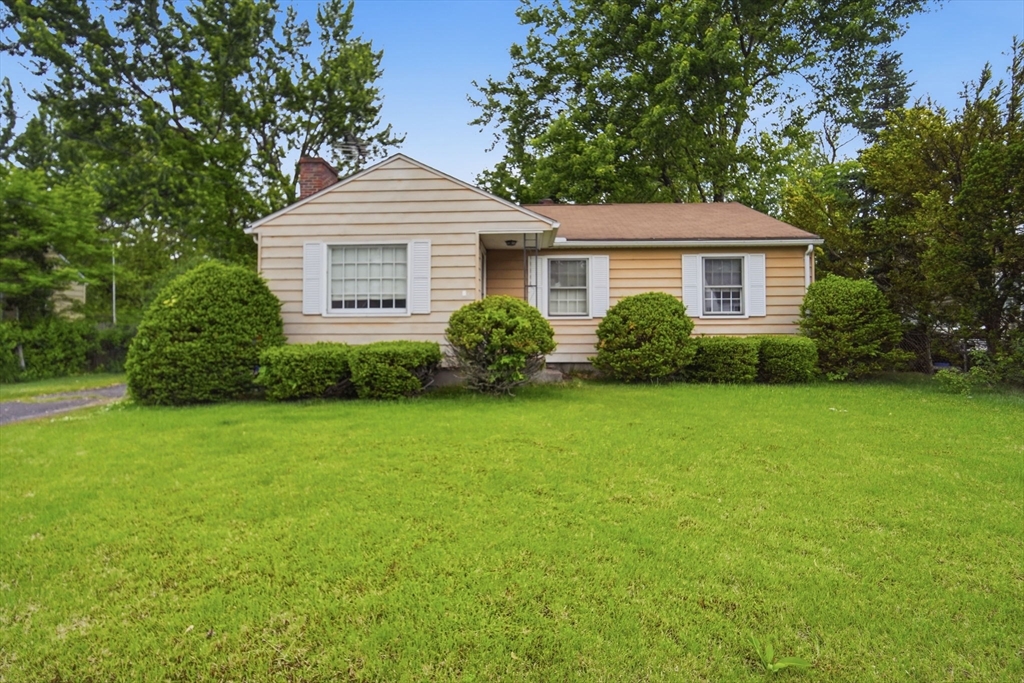 40 West Canton Circle Springfield, MA 01104 - Photo 1 of 25
