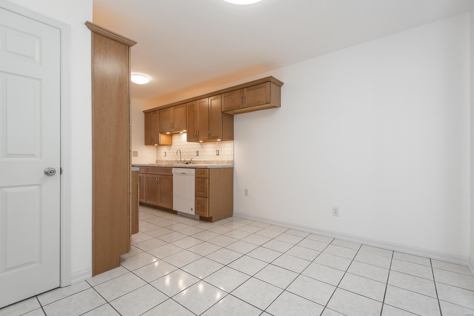 11 Sunnyfield Road St. Peters, MO 63376 - Photo 8 of 26
