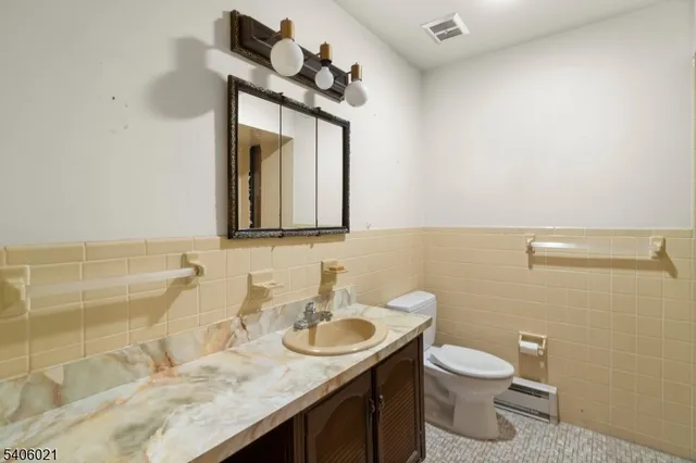 $549,900 | 18 Valley Drive West, Vernon, NJ 07418